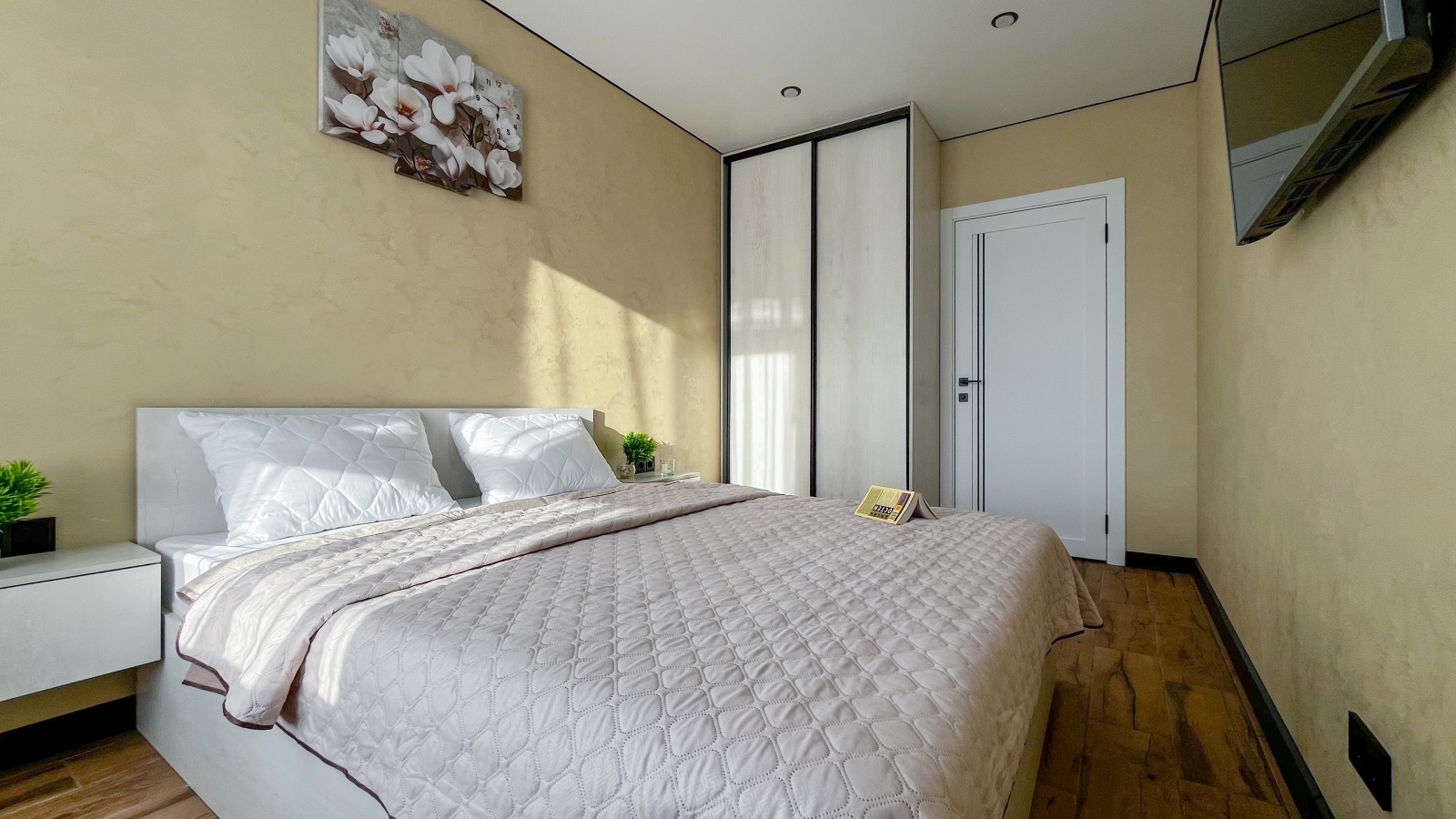 Евротрешка премиум класса вблизи аэропорта