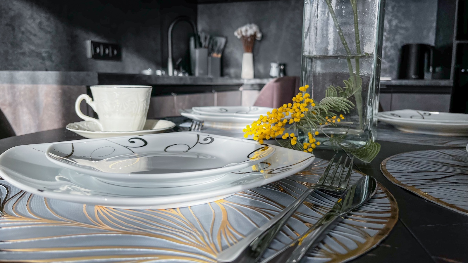 Евротрешка премиум класса вблизи аэропорта