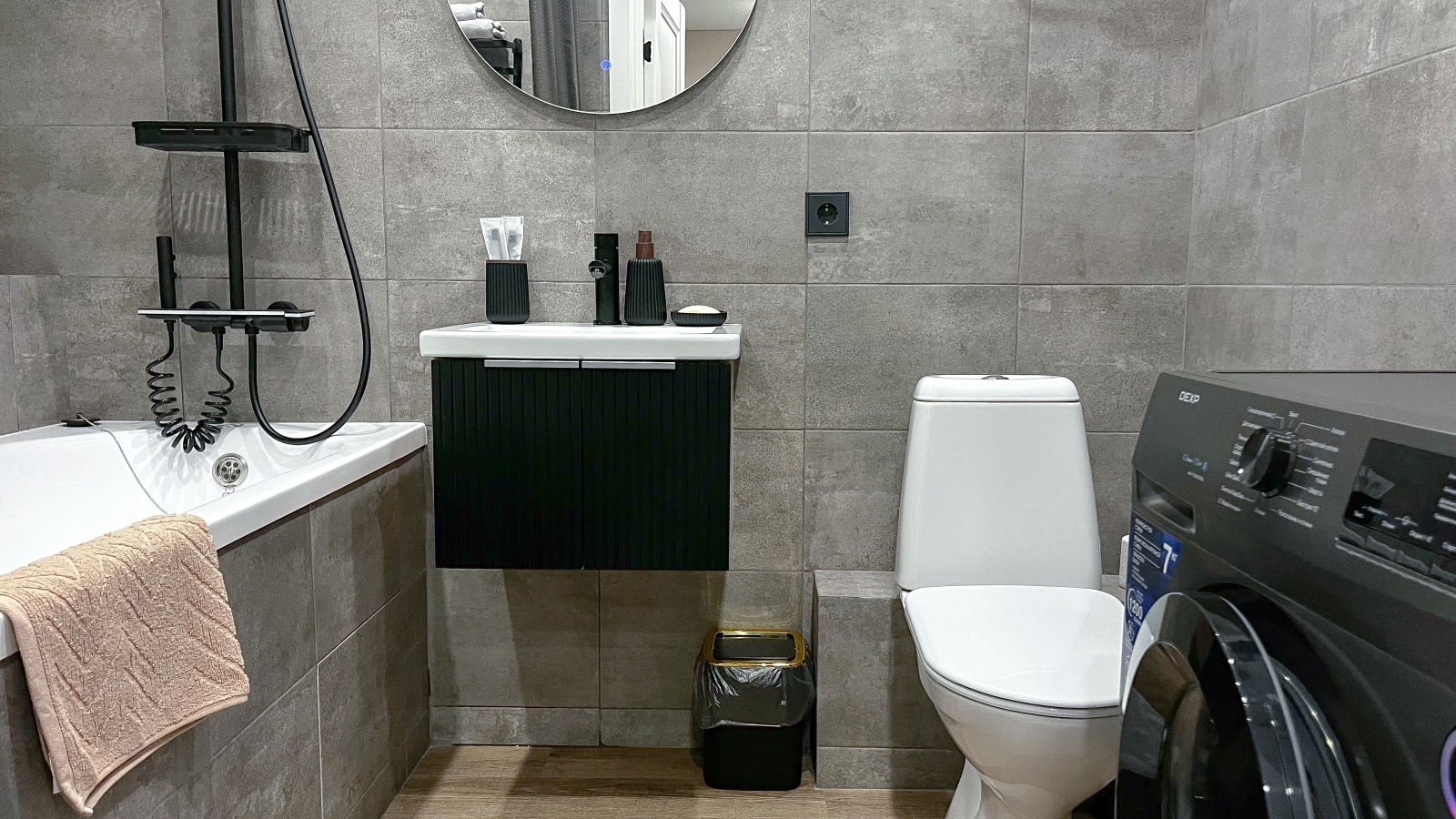 студия с дизайнерским ремонтом