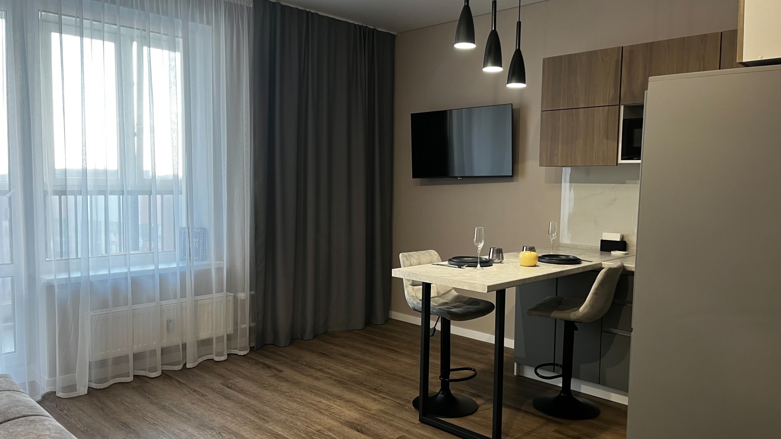 студия с дизайнерским ремонтом