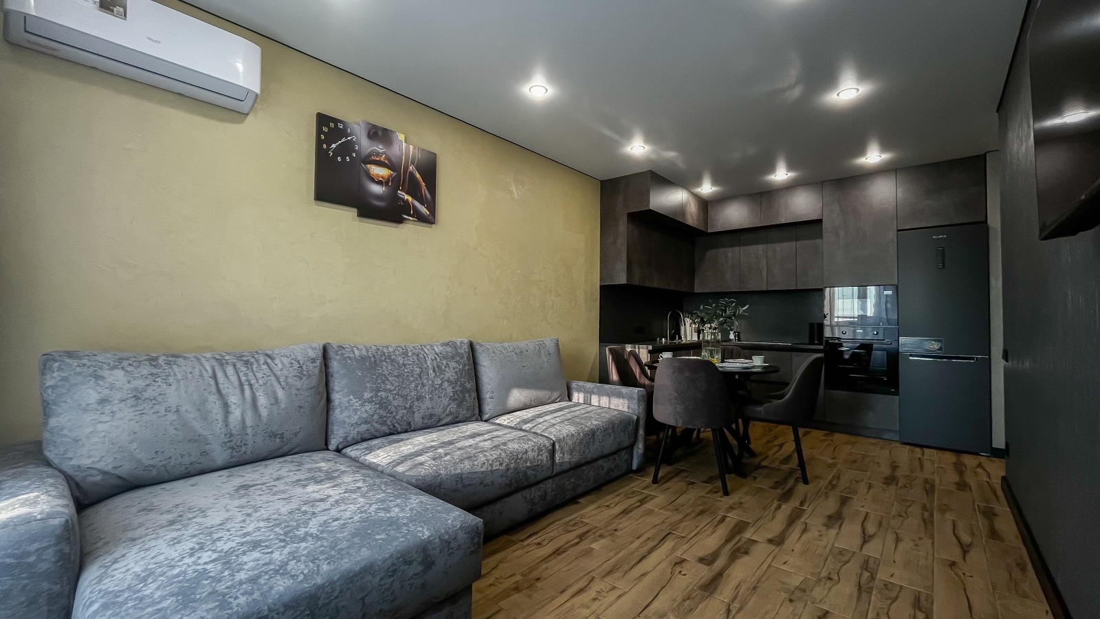 Евротрешка премиум класса вблизи аэропорта